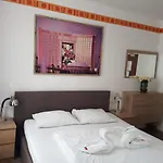 Hotel Storch 2*