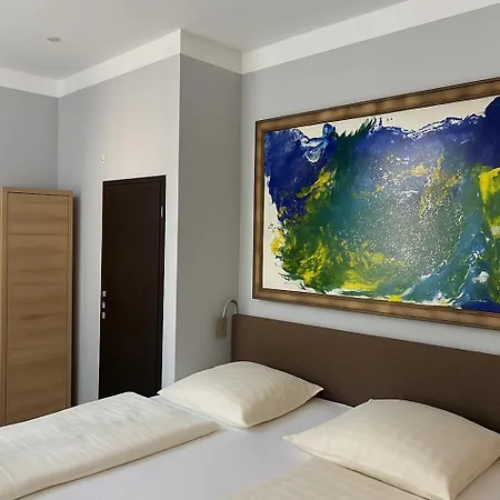 Storch Hotel Kolonia