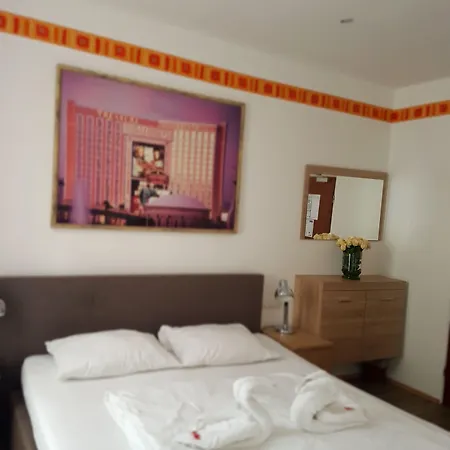 Storch Hotel Kolonia