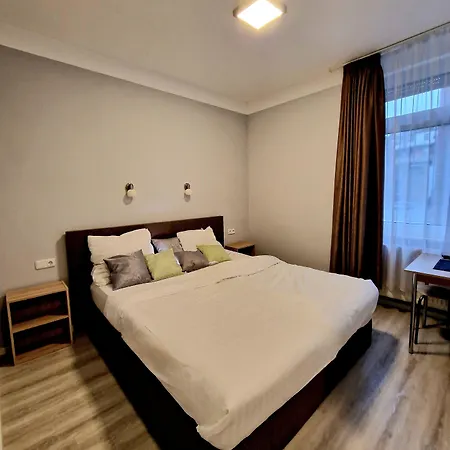 Storch Hotel 2*