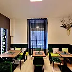 Storch Hotel 2*
